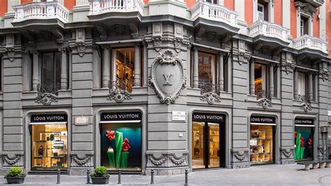 louis vuitton como italy|louis vuitton locations in italy.